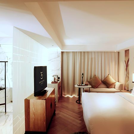 Ln Hotel Five Гуанджоу Екстериор снимка